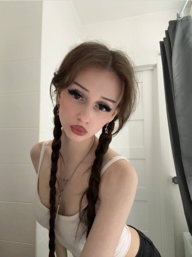 Слив янчк (yanchiiikstar) голой